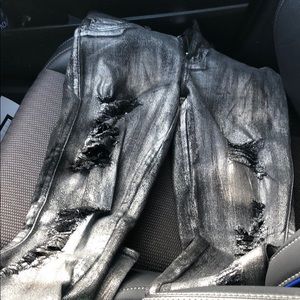 I’m selling a Jean